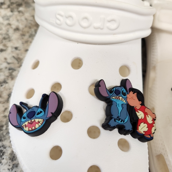Crocs White With 5 Lilo & Stitch Jibbitz Charms Women's Size 8/ Men's Size 6 - Picture 4 of 16